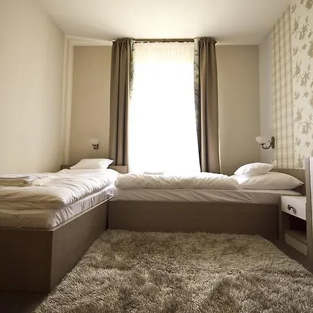 Tok-jo Vendeghaz Guest house